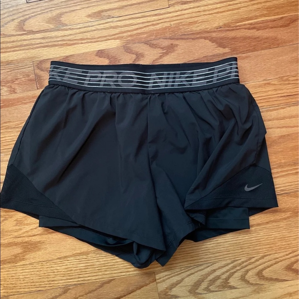 Nike Pro
